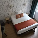 Les Platanes Hotel 2*