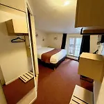 Les Platanes Hotel