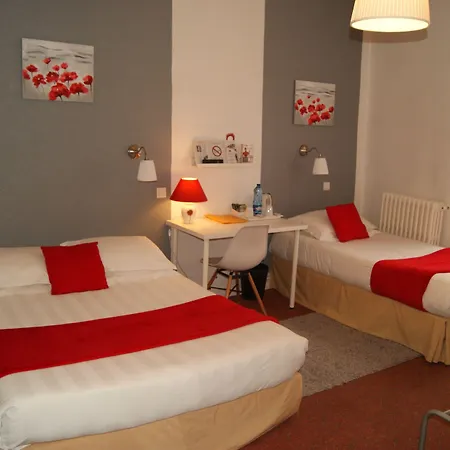 Contact Hotel Les Platanes - Clim Mobile En Option מלון 2*