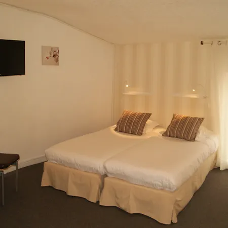 Contact Hotel Les Platanes - Clim Mobile En Option