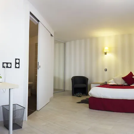 Contact Hotel Les Platanes - Clim Mobile En Option