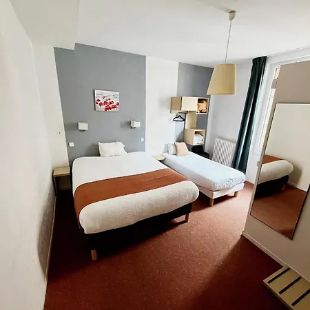 Contact Hotel Les Platanes - Clim Mobile En Option מלון 2*