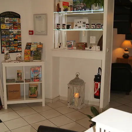 Contact Les Platanes Sur Lot Centre Hotel 2*