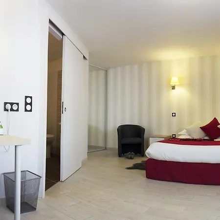 H\u00f4tel Des Platanes 2* Villeneuve-sur-Lot