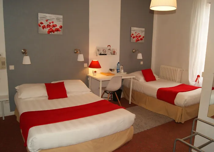 Contact Les Platanes Sur Lot Centre فندق 2*
