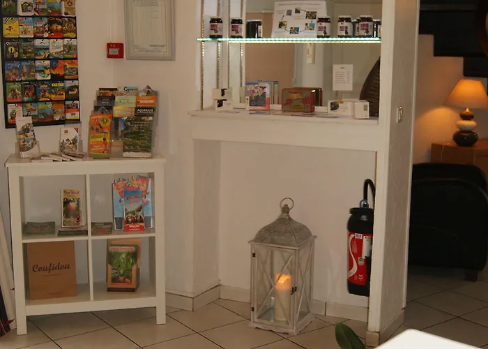 Contact Les Platanes Sur Lot Centre فندق 2*