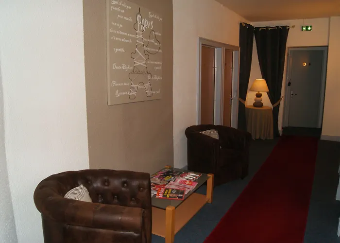 Contact Les Platanes Sur Lot Centre 2*