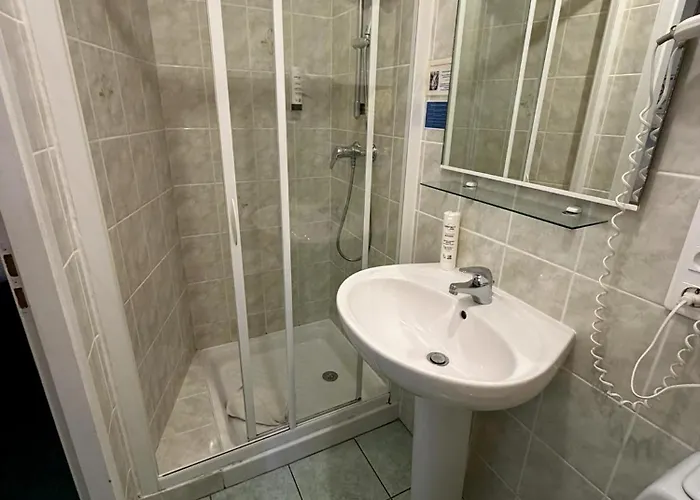 Ξενοδοχείο Contact Les Platanes Sur Lot Centre Villeneuve-sur-Lot